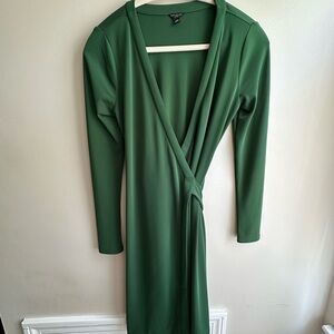 Ann Taylor Green Long Sleeve V-Neck Sheath Dress